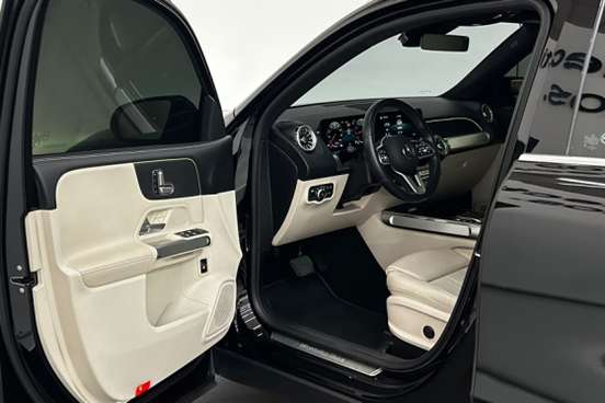 MERCEDES-BENZ-GLB 200-2022