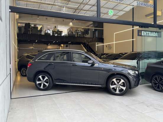 MERCEDES-BENZ-GLC 220d-2021