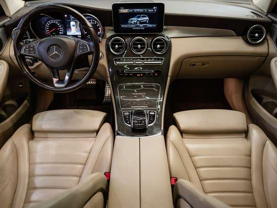 MERCEDES-BENZ-GLC 43 AMG-2017
