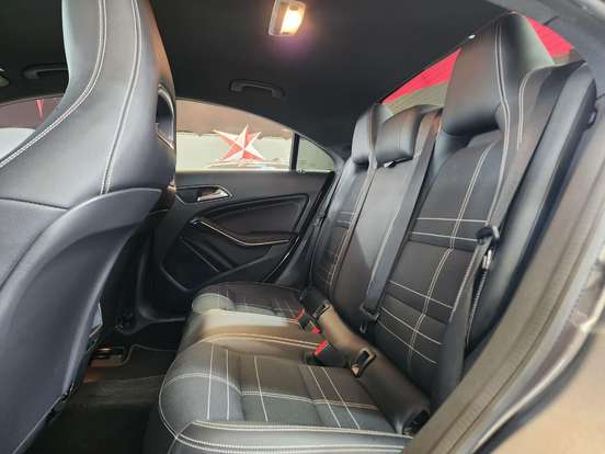 MERCEDES-BENZ-CLA 200-2016