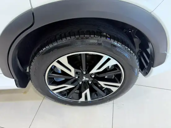 MITSUBISHI-ECLIPSE CROSS-2023