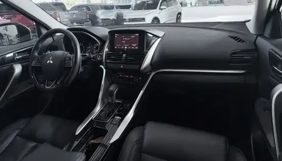 MITSUBISHI-ECLIPSE CROSS-2023