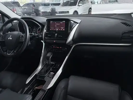MITSUBISHI-ECLIPSE CROSS-1.5 MIVEC TURBO GASOLINA HPE CVT MITSUBISHI-ECLIPSE CROSS-2023