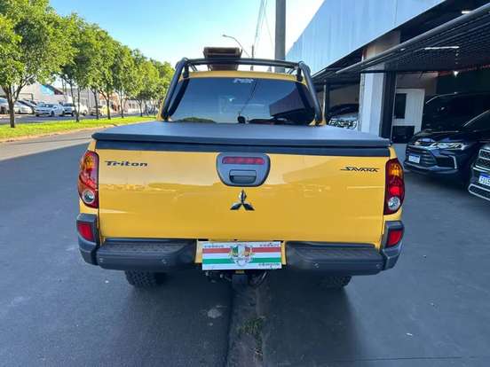 MITSUBISHI-L200 SAVANA-3.2 4X4 16V TURBO INTERCOOLER DIESEL 4P AUTOMÁTICO MITSUBISHI-L200 SAVANA-2016