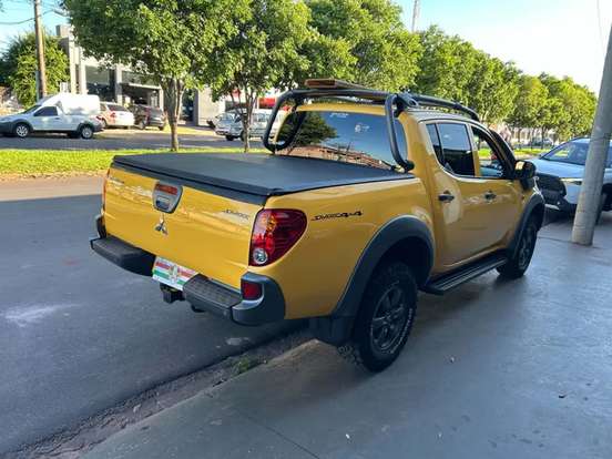 MITSUBISHI-L200 SAVANA-3.2 4X4 16V TURBO INTERCOOLER DIESEL 4P AUTOMÁTICO MITSUBISHI-L200 SAVANA-2016