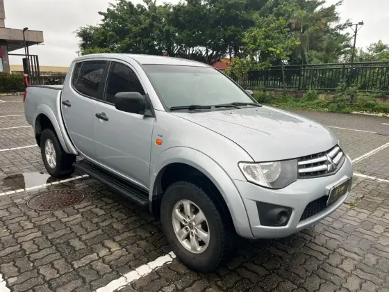 MITSUBISHI L200 TRITON 2.4 HLS 4X2 CD 16V FLEX 4P MANUAL