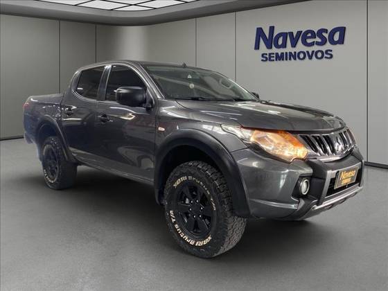 MITSUBISHI L200 TRITON 2.4 16V TURBO DIESEL OUTDOOR GLS CD 4X4 AUTOMÁTICO