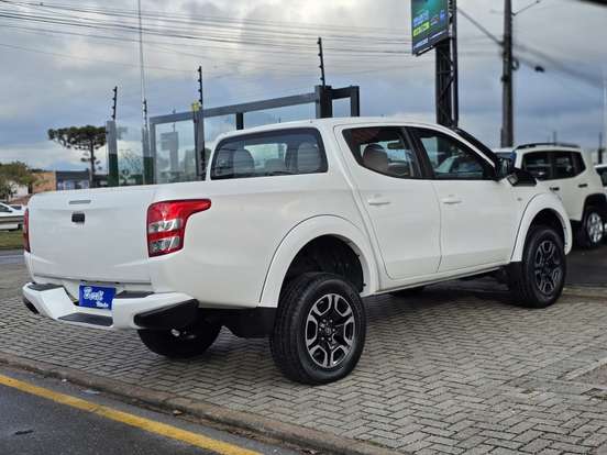 MITSUBISHI-L200 TRITON-2.4 16V TURBO DIESEL SPORT GLS CD 4P 4X4 AUTOMÁTICO MITSUBISHI-L200 TRITON-2019