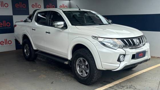 MITSUBISHI L200 TRITON 2.4 16V TURBO DIESEL SPORT HPE CD 4P 4X4 AUTOMÁTICO