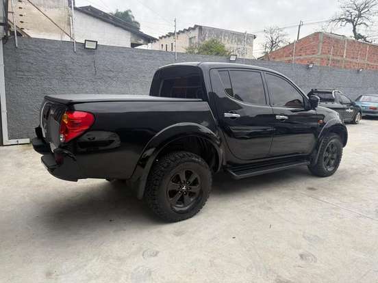 MITSUBISHI-L200 TRITON-2011