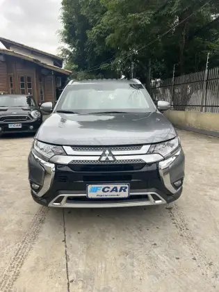 MITSUBISHI OUTLANDER 2.0 MIVEC GASOLINA HPE AUTOMÁTICO
