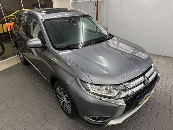 MITSUBISHI-OUTLANDER-2018