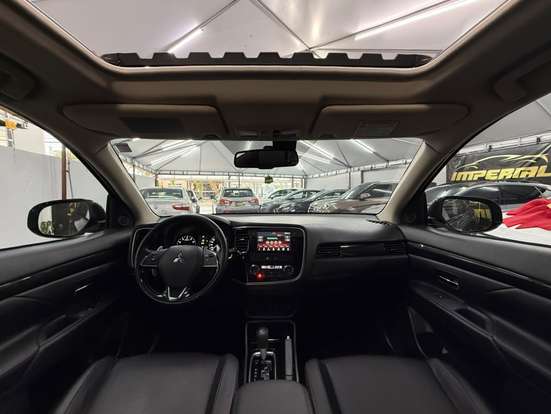 MITSUBISHI-OUTLANDER-2018