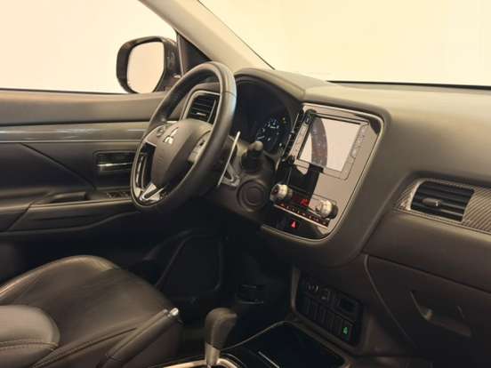 MITSUBISHI-OUTLANDER-2.0 MIVEC GASOLINA HPE AUTOMÁTICO MITSUBISHI-OUTLANDER-2019