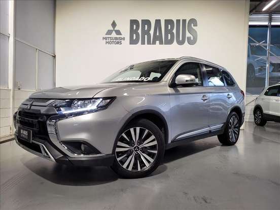 MITSUBISHI-OUTLANDER-2018