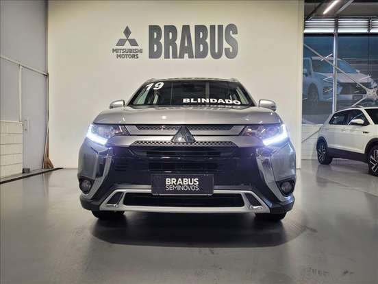 MITSUBISHI-OUTLANDER-2.0 MIVEC GASOLINA HPE AUTOMÁTICO MITSUBISHI-OUTLANDER-2018