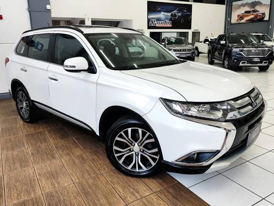 MITSUBISHI OUTLANDER 2.2 4X4 16V DIESEL 4P AUTOMÁTICO