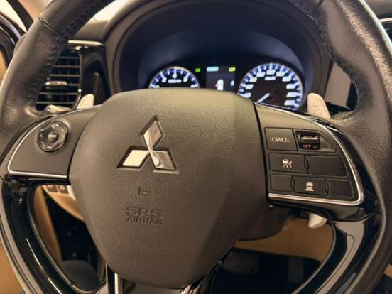 MITSUBISHI-OUTLANDER-3.0 GT 4X4 V6 24V GASOLINA 4P AUTOMÁTICO MITSUBISHI-OUTLANDER-2017