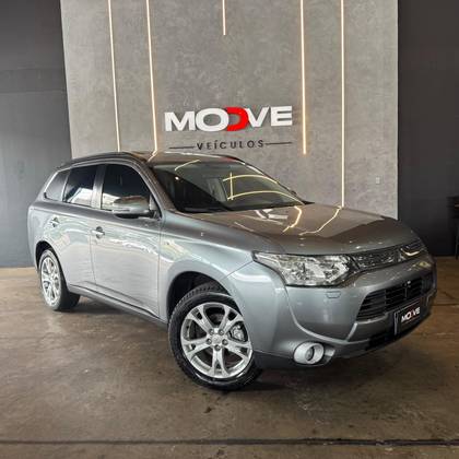 MITSUBISHI OUTLANDER 3.0 GT 4X4 V6 24V GASOLINA 4P AUTOMÁTICO