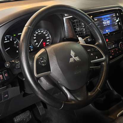 MITSUBISHI-OUTLANDER-2013