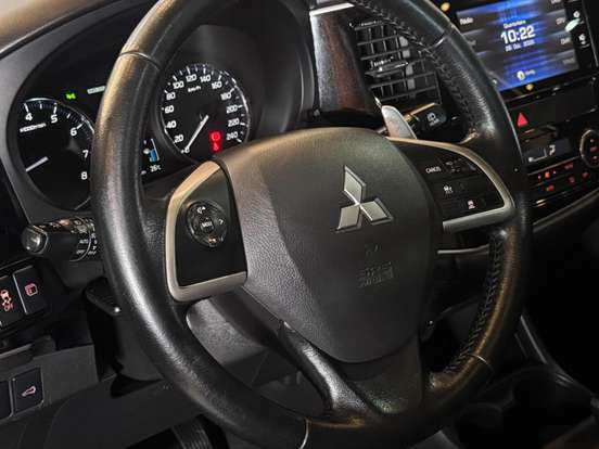 MITSUBISHI-OUTLANDER-3.0 GT 4X4 V6 24V GASOLINA 4P AUTOMÁTICO MITSUBISHI-OUTLANDER-2013