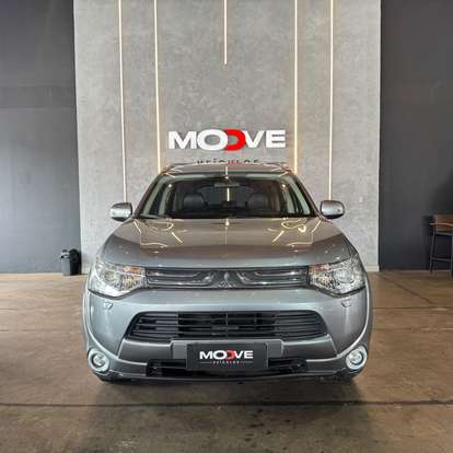 MITSUBISHI-OUTLANDER-2013