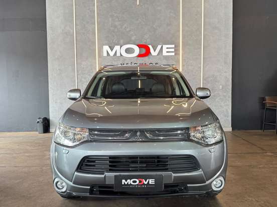 MITSUBISHI-OUTLANDER-3.0 GT 4X4 V6 24V GASOLINA 4P AUTOMÁTICO MITSUBISHI-OUTLANDER-2013