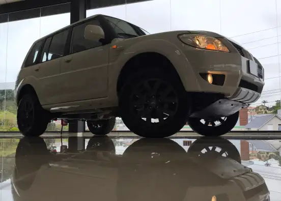 MITSUBISHI-PAJERO-2011