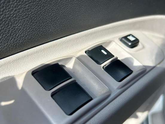 MITSUBISHI-PAJERO-2015