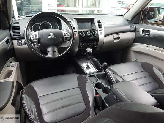 MITSUBISHI-PAJERO-3.2 HPE 4X4 7 LUGARES 16V TURBO INTERCOOLER DIESEL 4P AUTOMÁTICO MITSUBISHI-PAJERO-2017