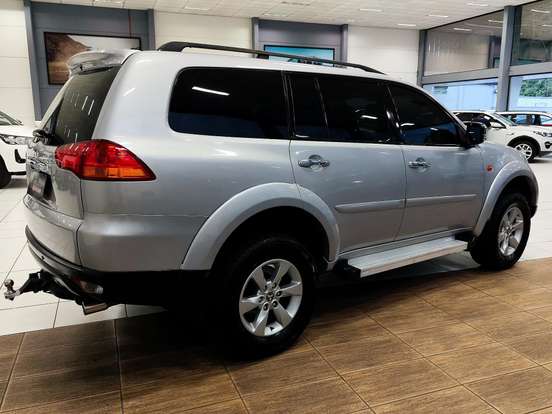 MITSUBISHI-PAJERO DAKAR-3.2 HPE 4X4 7 LUGARES 16V TURBO INTERCOOLER DIESEL 4P AUTOMÁTICO MITSUBISHI-PAJERO DAKAR-2013