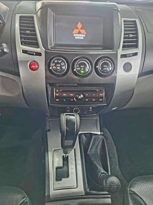 MITSUBISHI-PAJERO DAKAR-3.2 HPE 4X4 7 LUGARES 16V TURBO INTERCOOLER DIESEL 4P AUTOMÁTICO MITSUBISHI-PAJERO DAKAR-2014