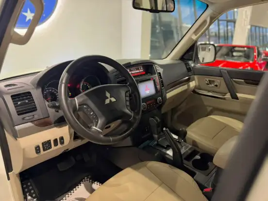MITSUBISHI-PAJERO FULL-2013