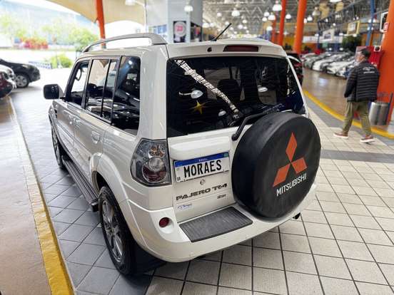 MITSUBISHI-PAJERO TR4-2.0 4X2 16V 140CV FLEX 4P MANUAL MITSUBISHI-PAJERO TR4-2013