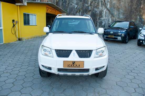 MITSUBISHI-PAJERO TR4-2015