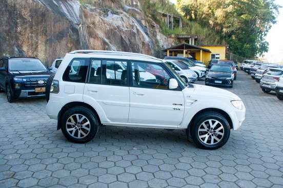 MITSUBISHI-PAJERO TR4-2.0 4X4 16V 140CV FLEX 4P AUTOMÁTICO MITSUBISHI-PAJERO TR4-2015