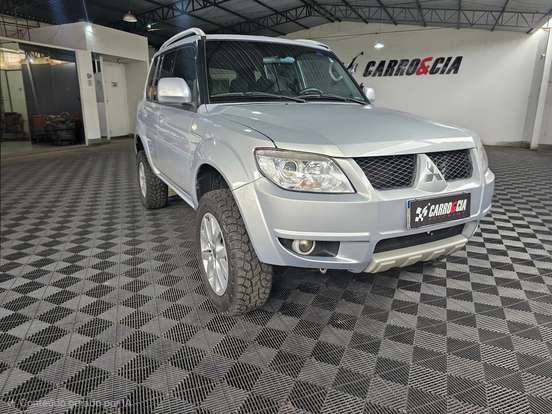 MITSUBISHI-PAJERO TR4-2.0 4X4 16V 140CV FLEX 4P AUTOMÁTICO MITSUBISHI-PAJERO TR4-2010