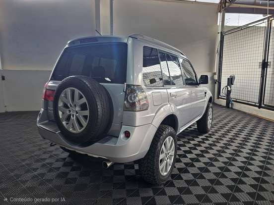 MITSUBISHI-PAJERO TR4-2.0 4X4 16V 140CV FLEX 4P AUTOMÁTICO MITSUBISHI-PAJERO TR4-2010