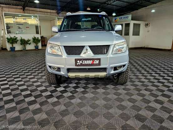 MITSUBISHI-PAJERO TR4-2010