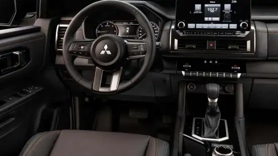 MITSUBISHI-TRITON-2026