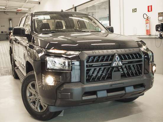 MITSUBISHI-TRITON-2.4 BITURBO DIESEL CD GLS 4X4 AUTOMÁTICO MITSUBISHI-TRITON-2026