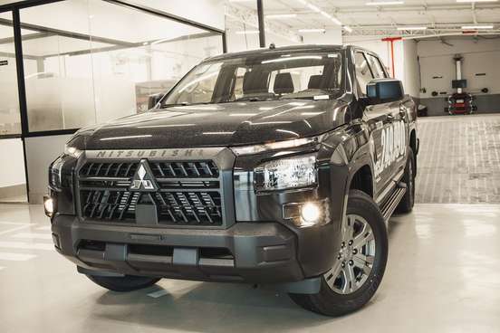 MITSUBISHI-TRITON-2026