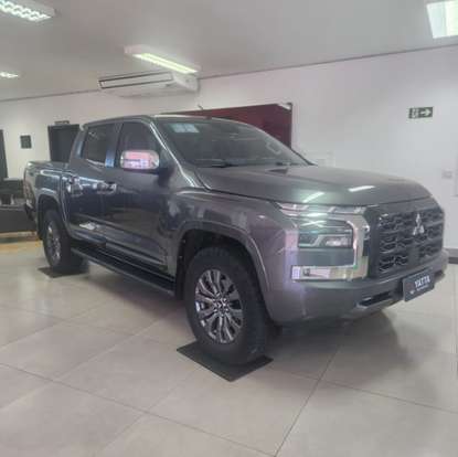 MITSUBISHI-TRITON-2.4 BITURBO DIESEL CD HPE 4X4 AUTOMÁTICO MITSUBISHI-TRITON-2025