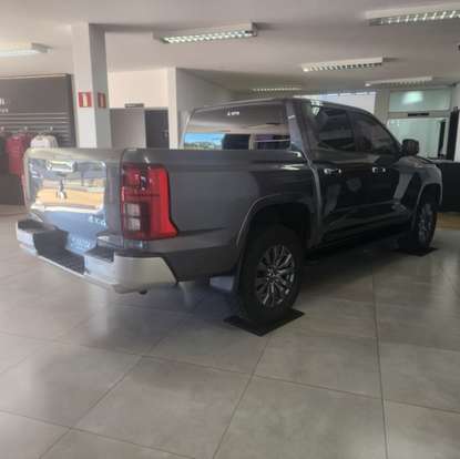 MITSUBISHI-TRITON-2025