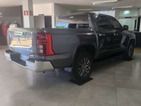 MITSUBISHI-TRITON-2.4 BITURBO DIESEL CD HPE 4X4 AUTOMÁTICO MITSUBISHI-TRITON-2025
