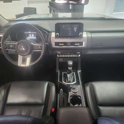 MITSUBISHI-TRITON-2.4 BITURBO DIESEL CD HPE 4X4 AUTOMÁTICO MITSUBISHI-TRITON-2025