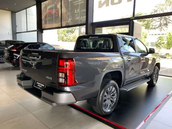 MITSUBISHI-TRITON-2.4 BITURBO DIESEL CD HPE-S 4X4 AUTOMÁTICO MITSUBISHI-TRITON-2026