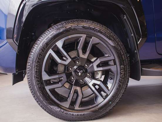 MITSUBISHI-TRITON-2.4 BITURBO DIESEL CD KATANA 4X4 AUTOMÁTICO MITSUBISHI-TRITON-2026