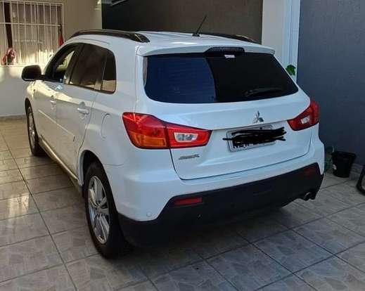 MITSUBISHI-ASX-2011