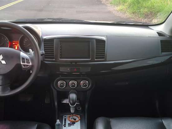 MITSUBISHI-LANCER-2.0 16V GASOLINA 4P AUTOMÁTICO MITSUBISHI-LANCER-2011